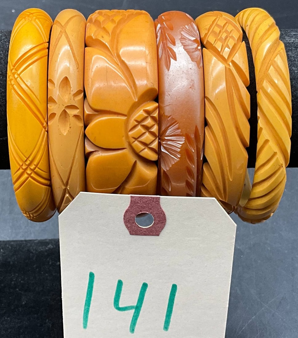 Six Vintage Carved Bakelite Bangle Bracelets (1 of 3)