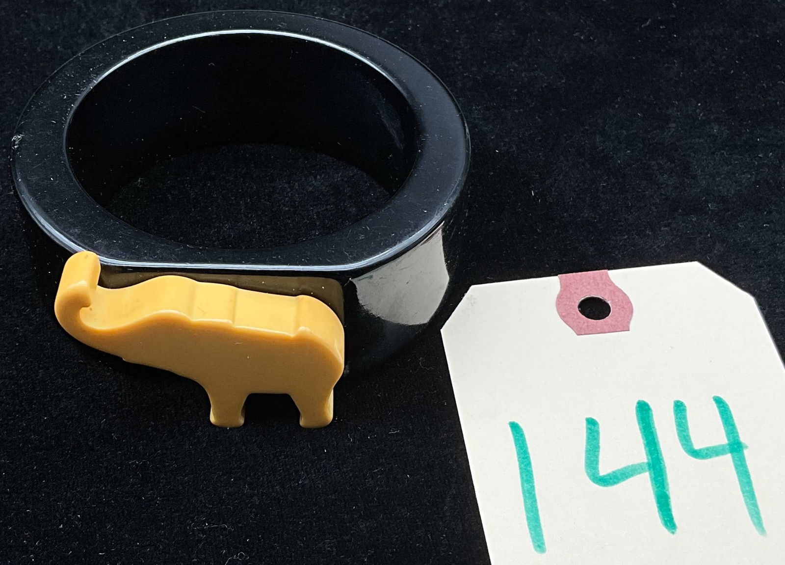Vintage Bakelite Elephant Motif Black and Yellow Bangle Bracelet (1 of 2)