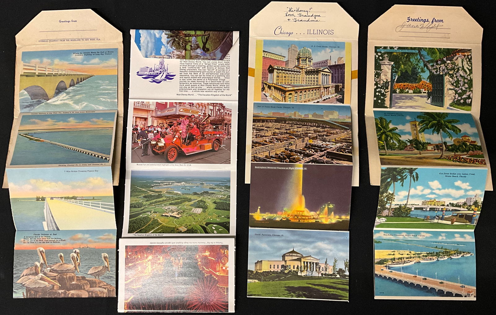 Collection of 20 Vintage Souvenir Postcard Folders and Postcards, c. 1920s-1970s - 4