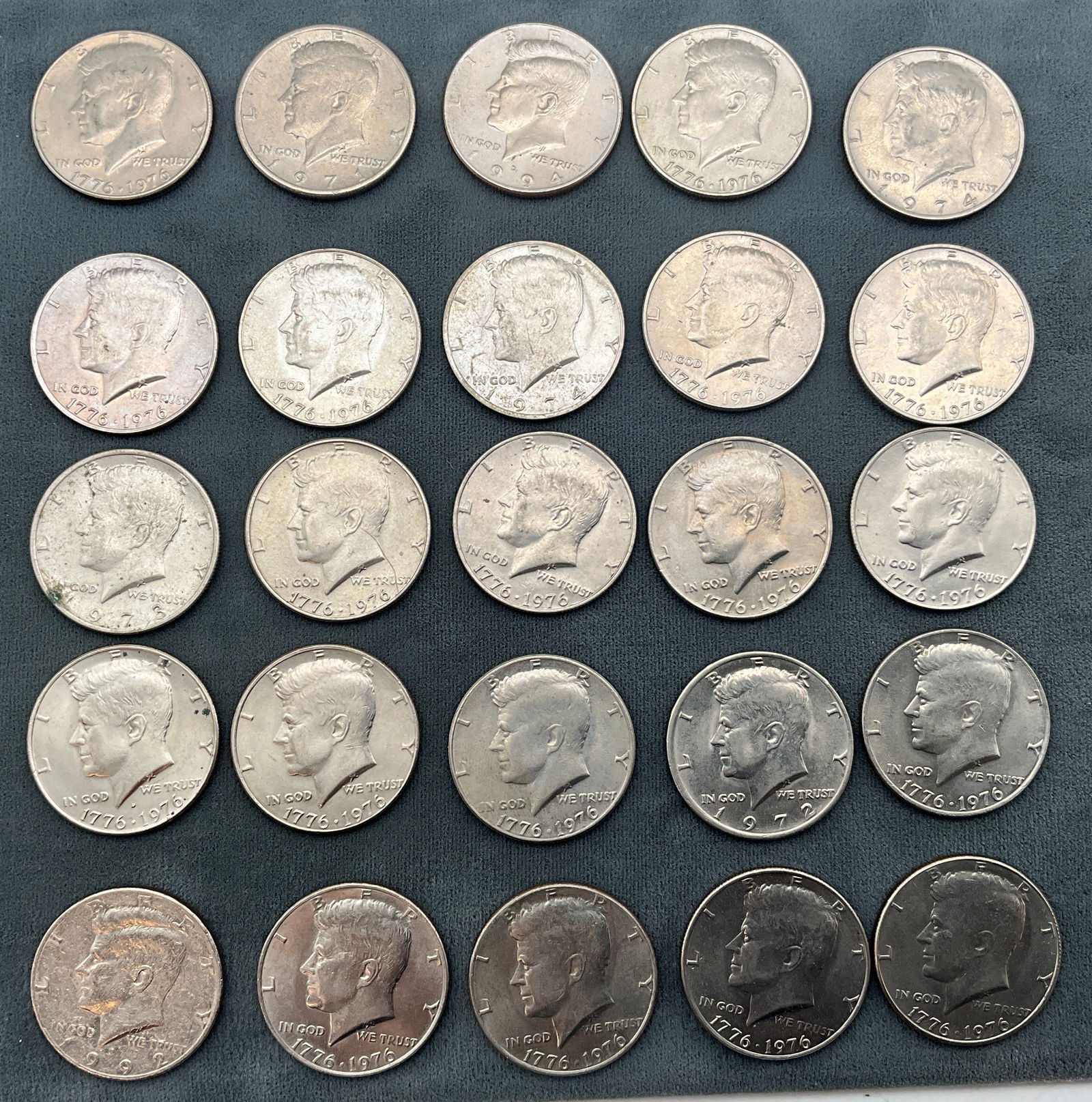 US 1972-1976 Kennedy Half Dollars, Copper-Nickel Clad - 2