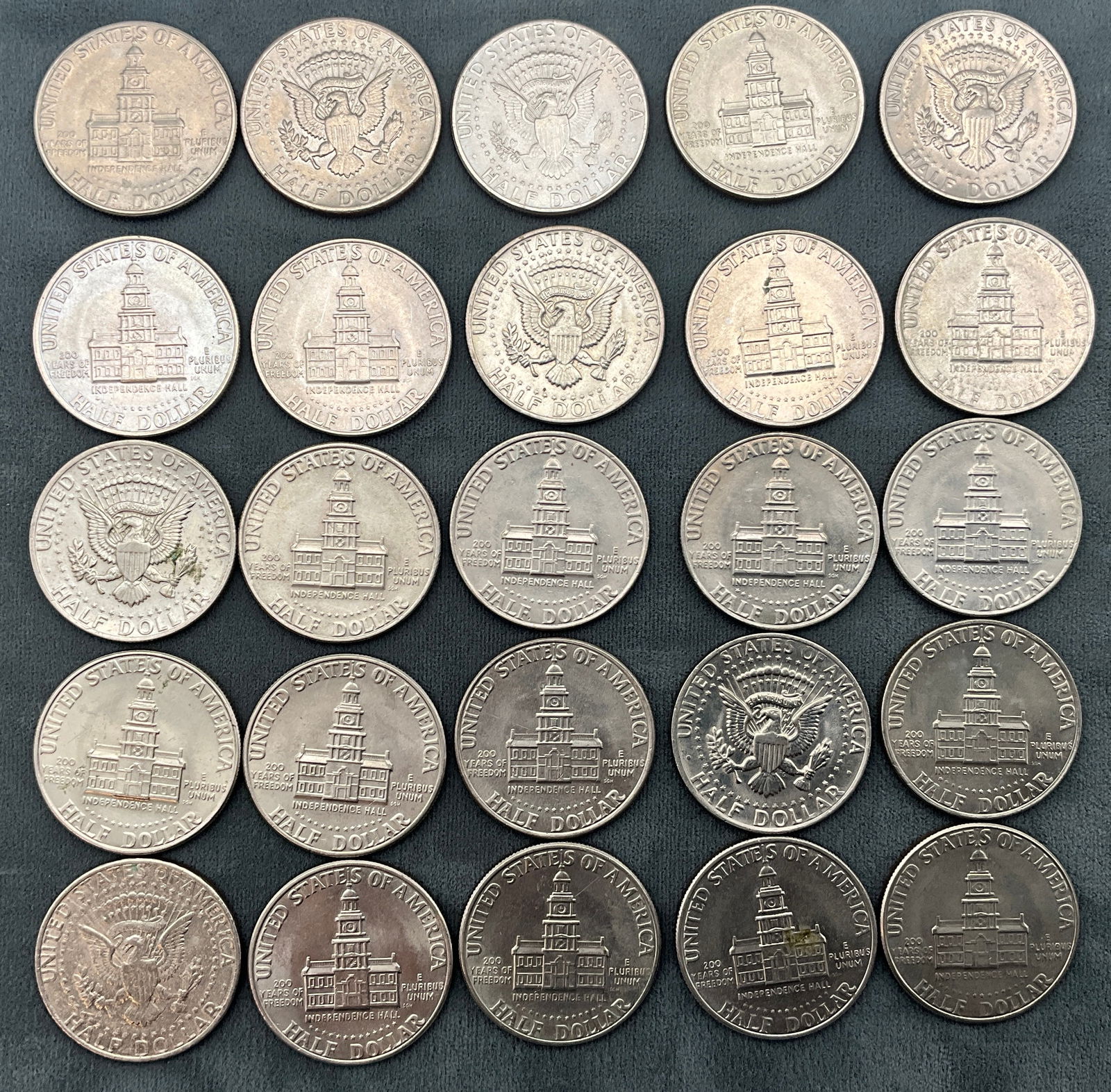 US 1972-1976 Kennedy Half Dollars, Copper-Nickel Clad - 3