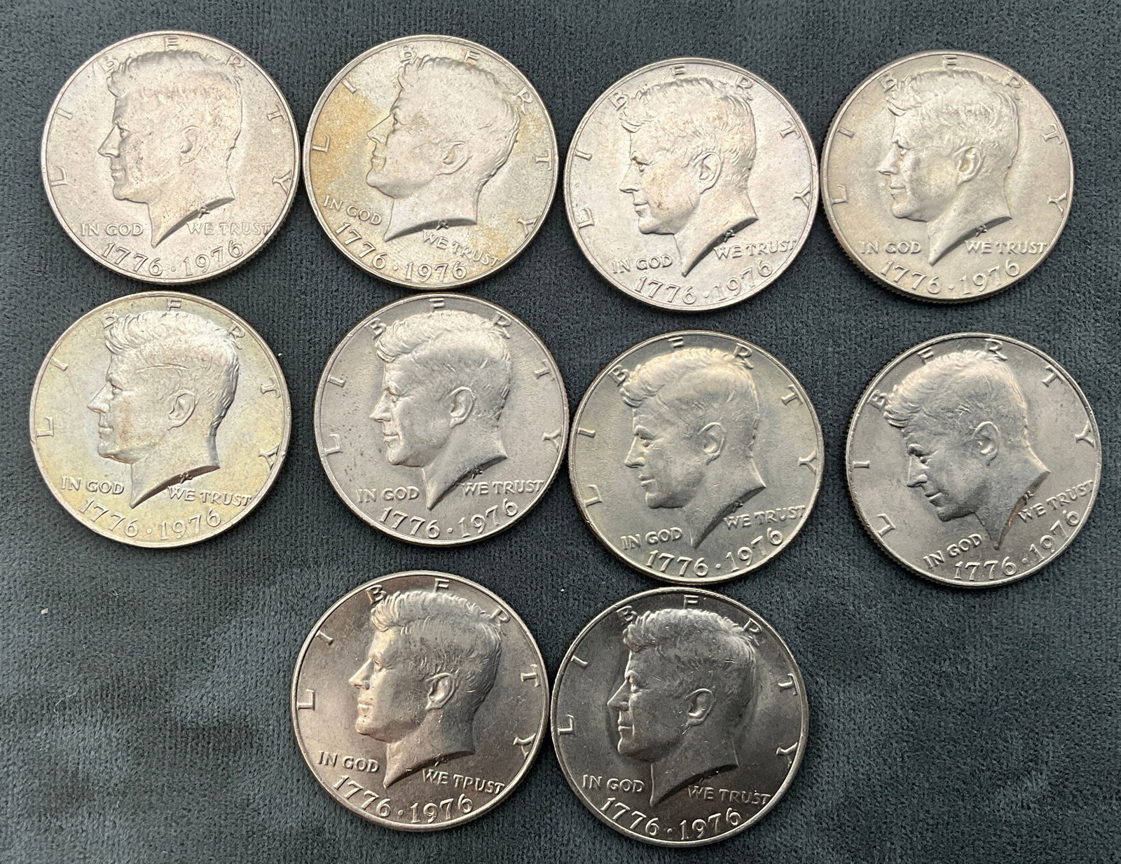 A Lot of US 1776-1976 Kennedy Half Dollars - 2