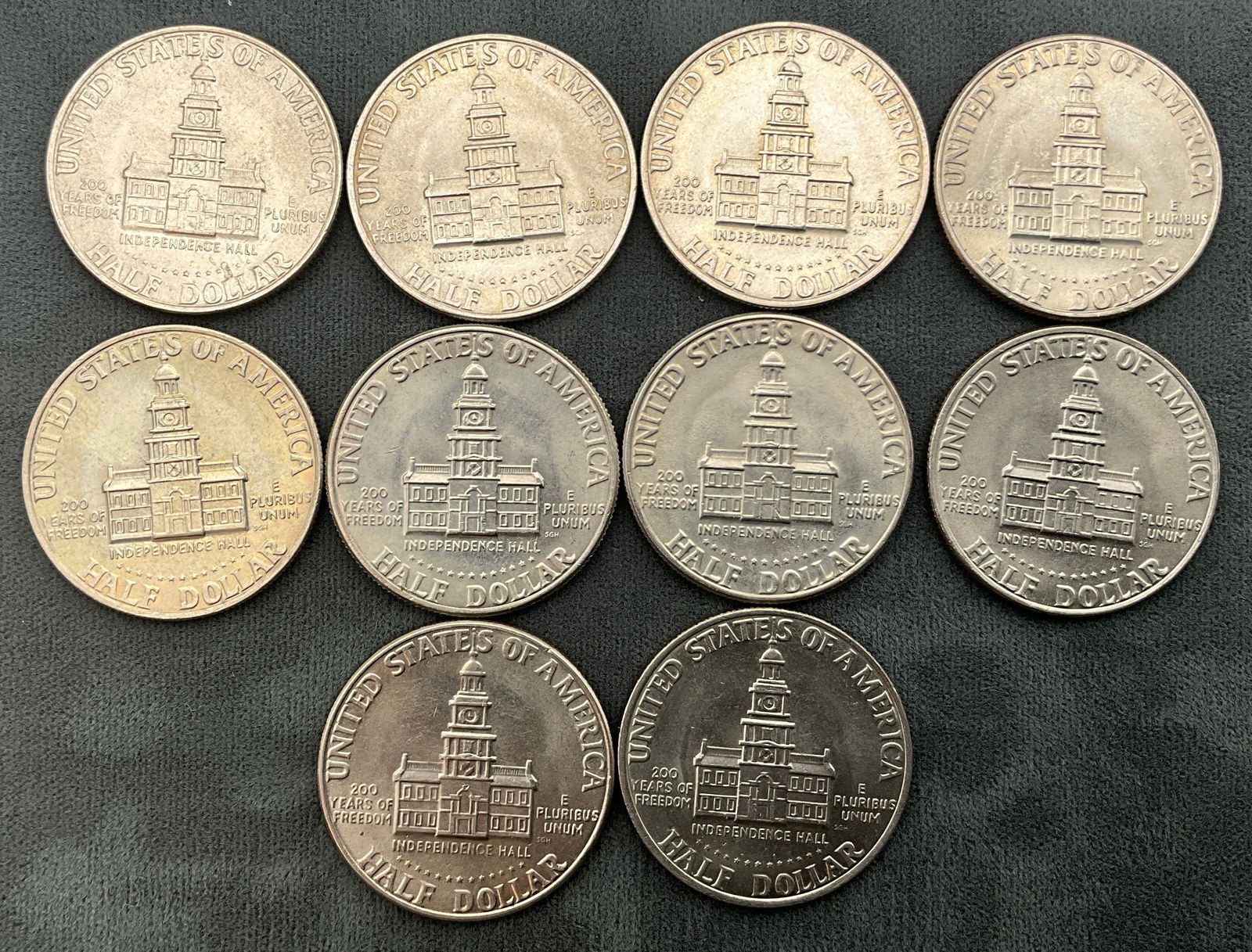 A Lot of US 1776-1976 Kennedy Half Dollars - 3