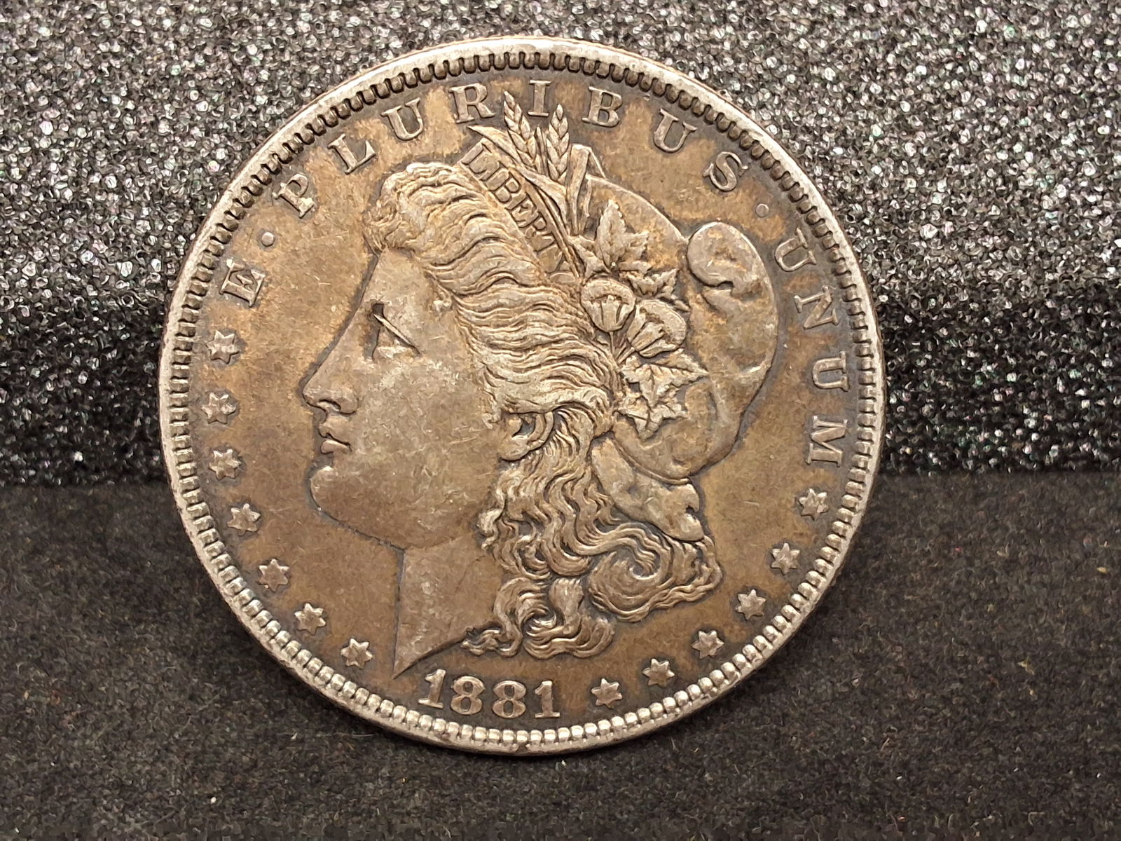 US 1881 Morgan Dollar, Silver, KM-110 - 2