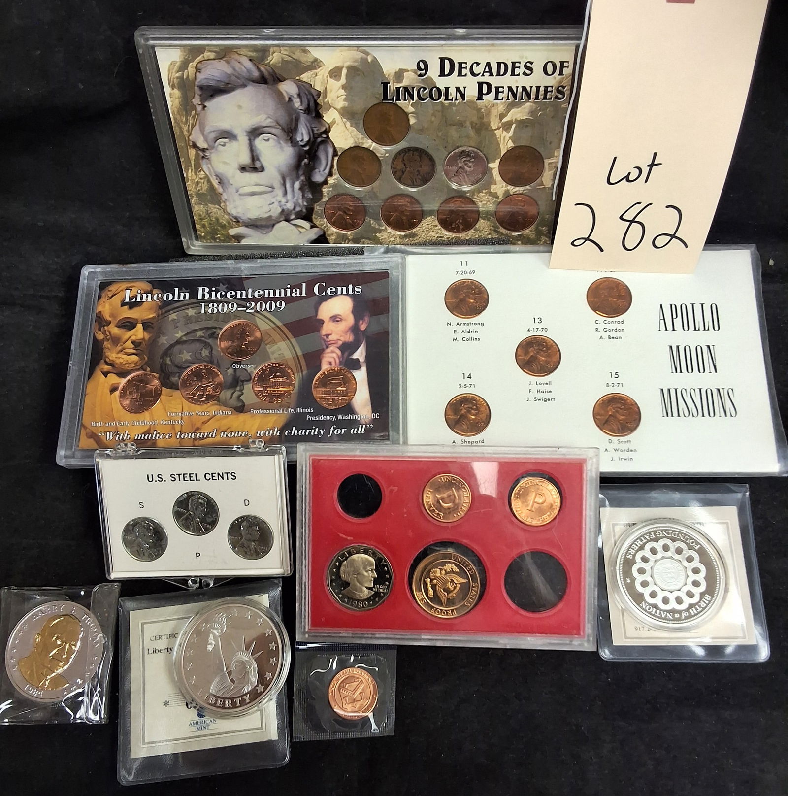 US A Lot of Lincoln Cent Sets and Commemorative Medals (1 of 4)