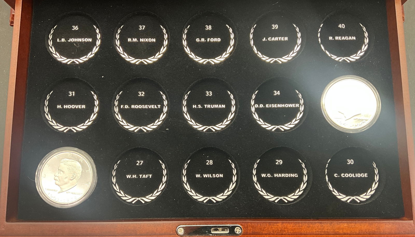 Four US Modern Presidential Commemorative Medals with Case - 3