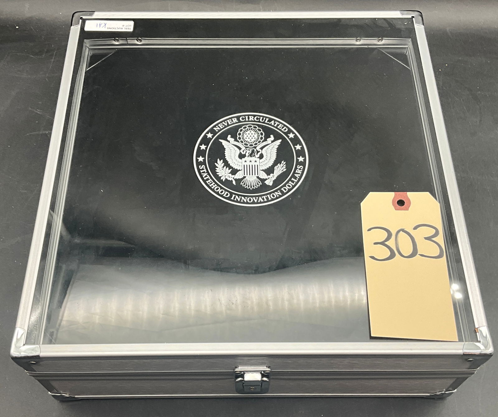 US Statehood and Innovation Dollars Storage Case Only: This is an empty numismatic presentation and storage case designed for the Statehood and American Innovation Dollar series. The interior contains a removable upper tray with circular recessed slots