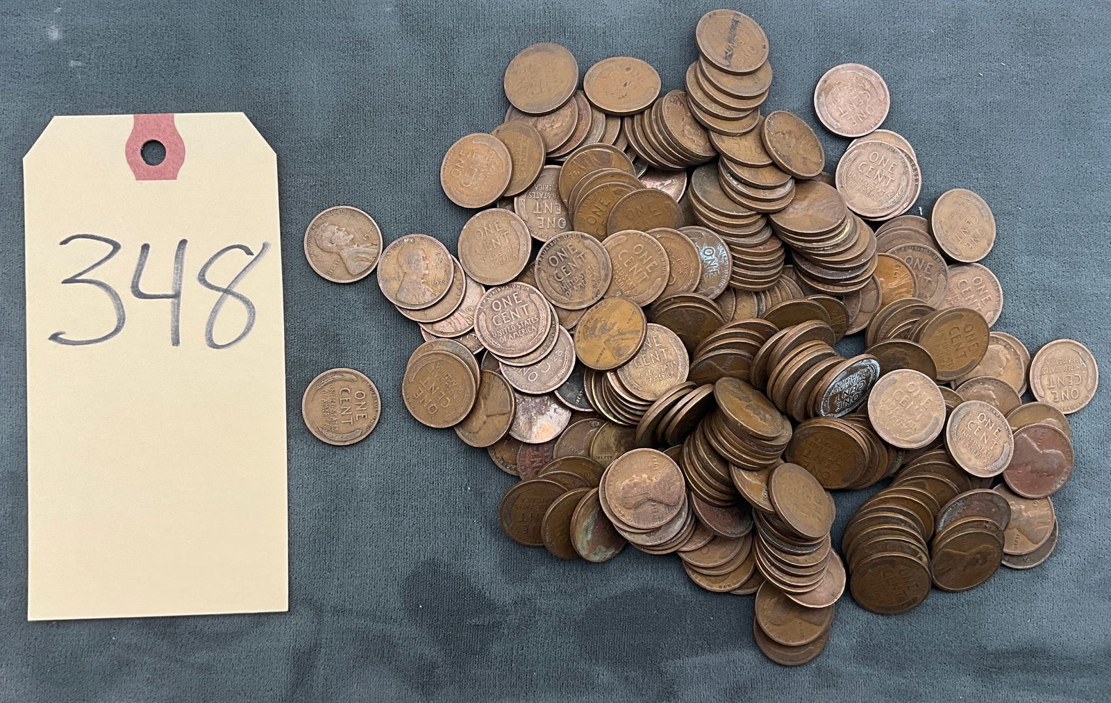 US 1909-1958 Lincoln Wheat Cent Collection, Bronze and Steel, KM-132: This collection of US Lincoln Wheat cents, KM-132, includes various dates such as 1910, 1918, 1919, 1920, and 1924. Mint markings including D and S are present across multiple examples within the grou