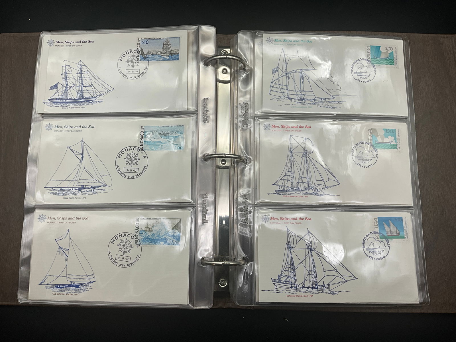 Fleetwood, A Pair of Yorktown First Day Cover Collection Binders, 1976-1981 - 10