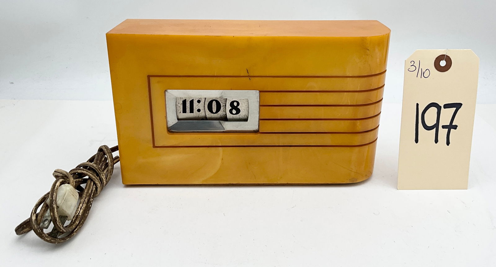 Winslow Mfg. Co. Art Deco Butterscotch Catalin Electric Digital Clock, As-is. (1 of 4)