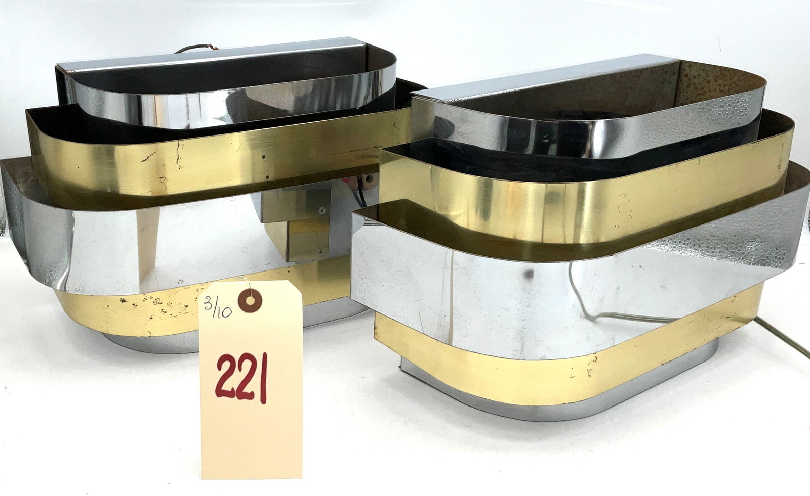 A Pair of Hollywood Regency Style Four-Tiered Chrome and Brass Wall Sconces, circa 1970s (1 of 6)