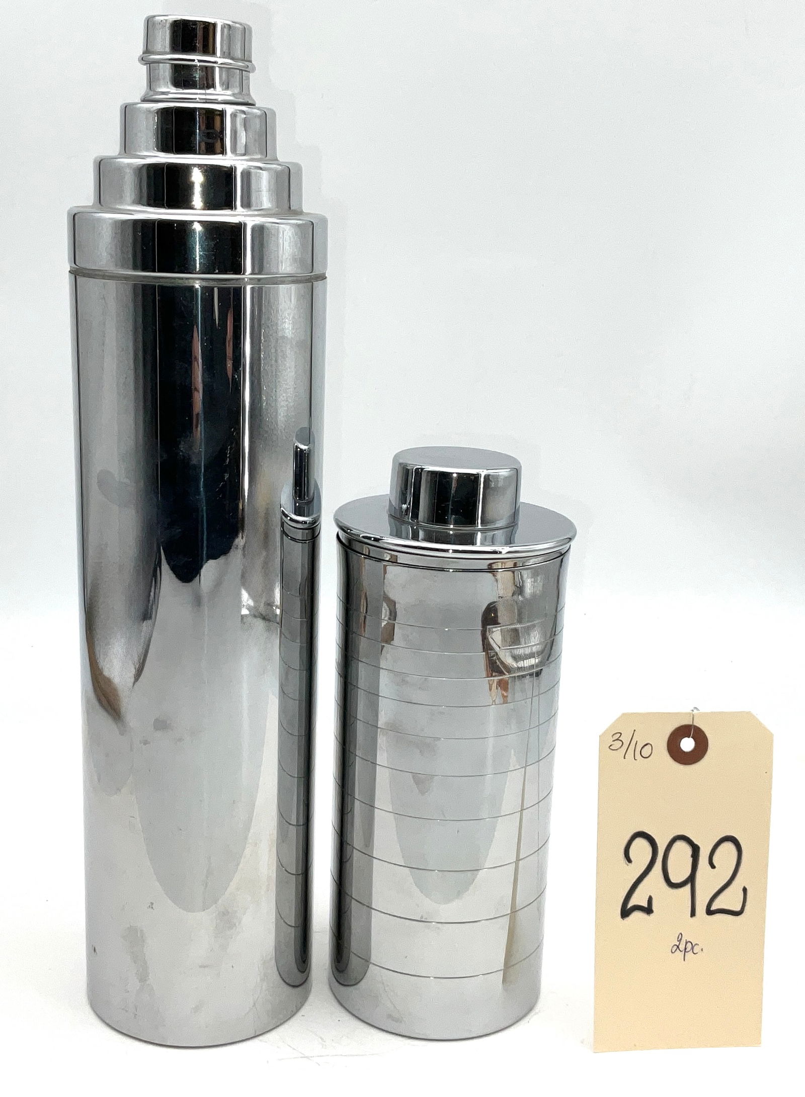 Evercraft and Manning-Bowman, Chrome-Plated Art Deco Cocktail Shakers (1 of 4)