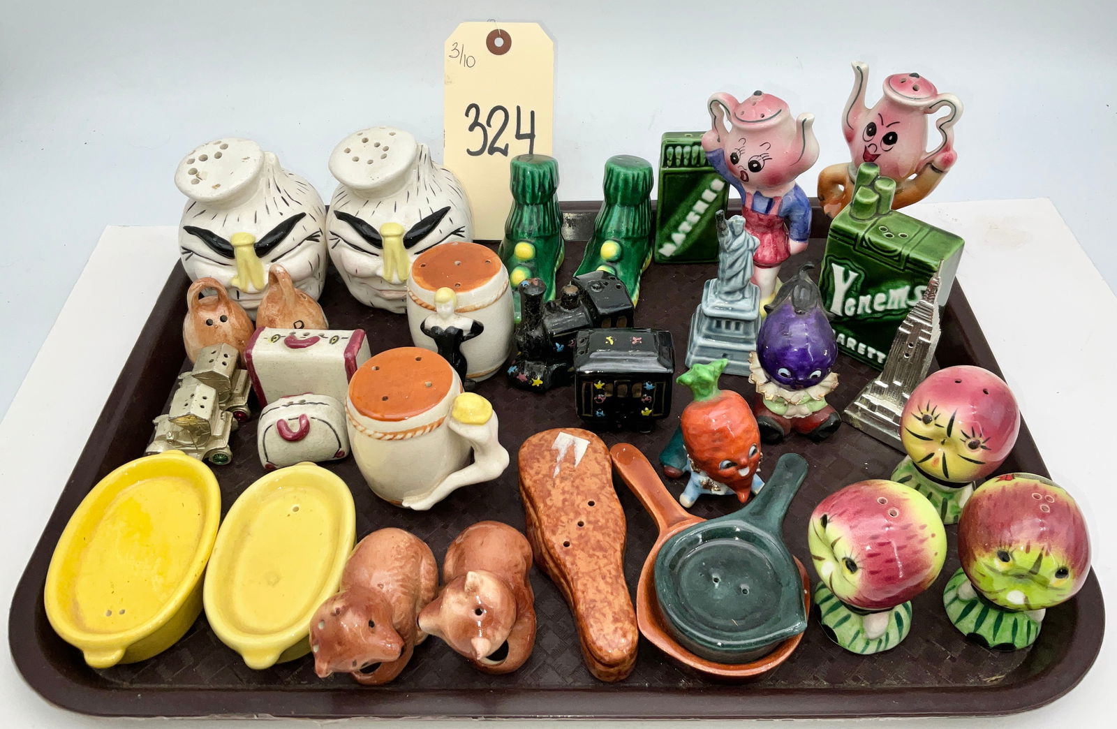 Collection of Vintage Japanese Novelty Ceramic Salt and Pepper Shakers, Mid-20th Century (1 of 6)