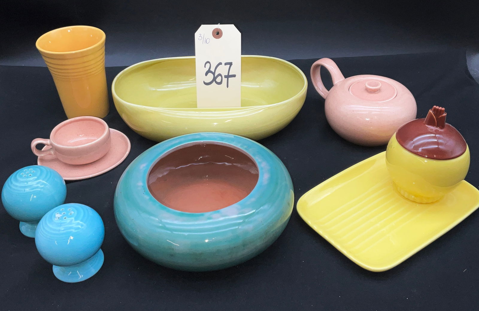 Russel Wright and Fiestaware Mid-Century Modern Ceramic Tableware Collection (1 of 5)