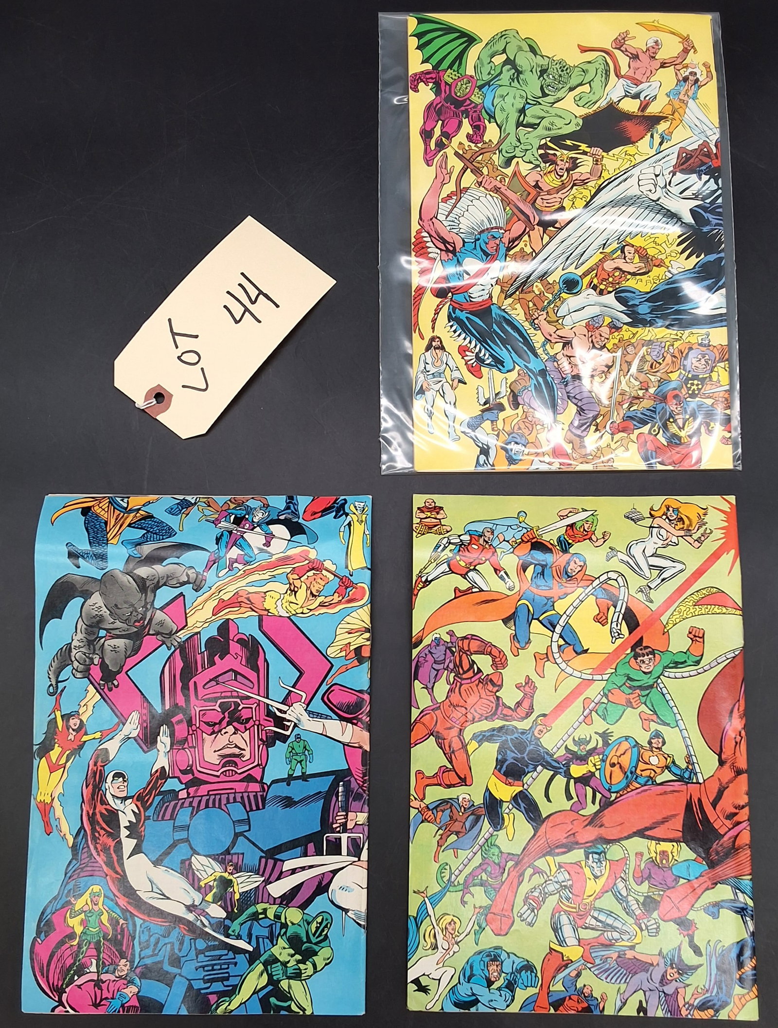 Lot of 3 Marvel Universe Comics - 2