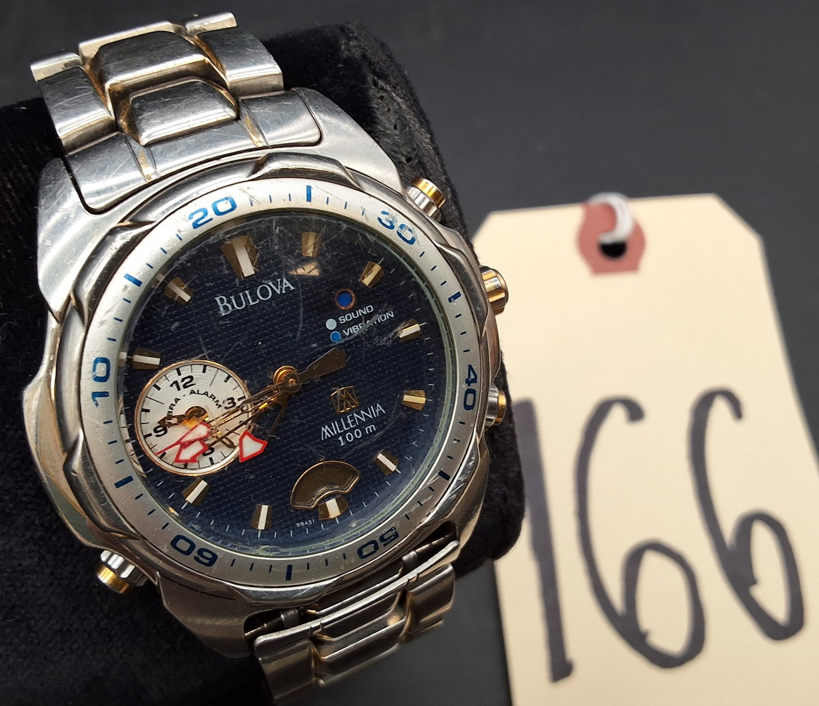 Bulova Millennia 98A51 Quartz Blue Dial 2 tone men's watch - 2