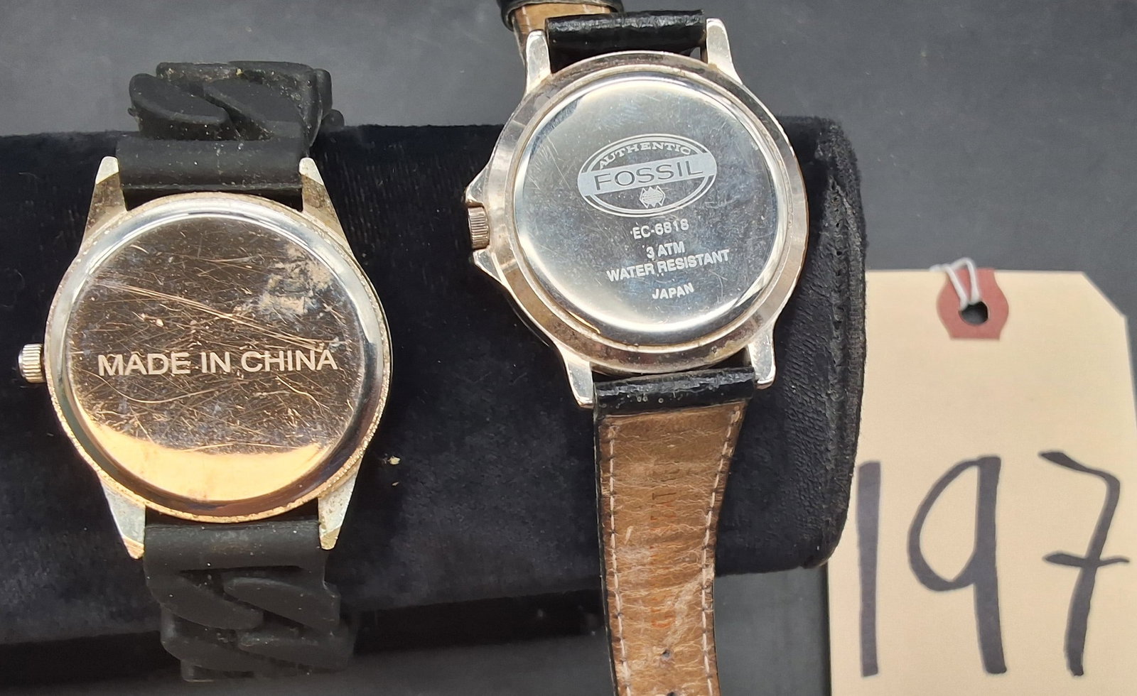 Pair of silver tone men's watches: Fossil EC-6818 and unmarked - 3