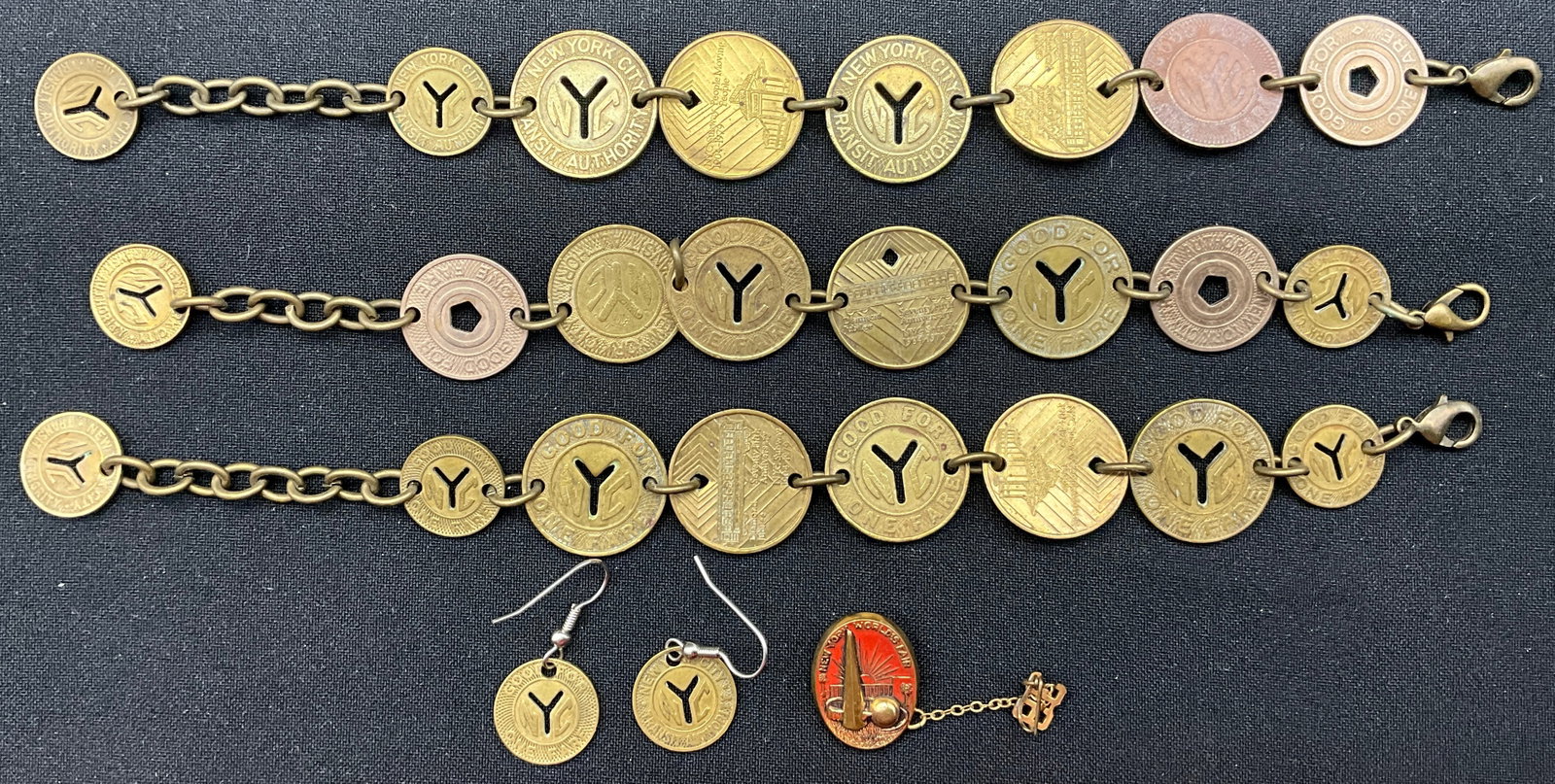 A Collection of 1939 New York World's Fair Memorabilia and New York City Transit Token Jewelry - 2
