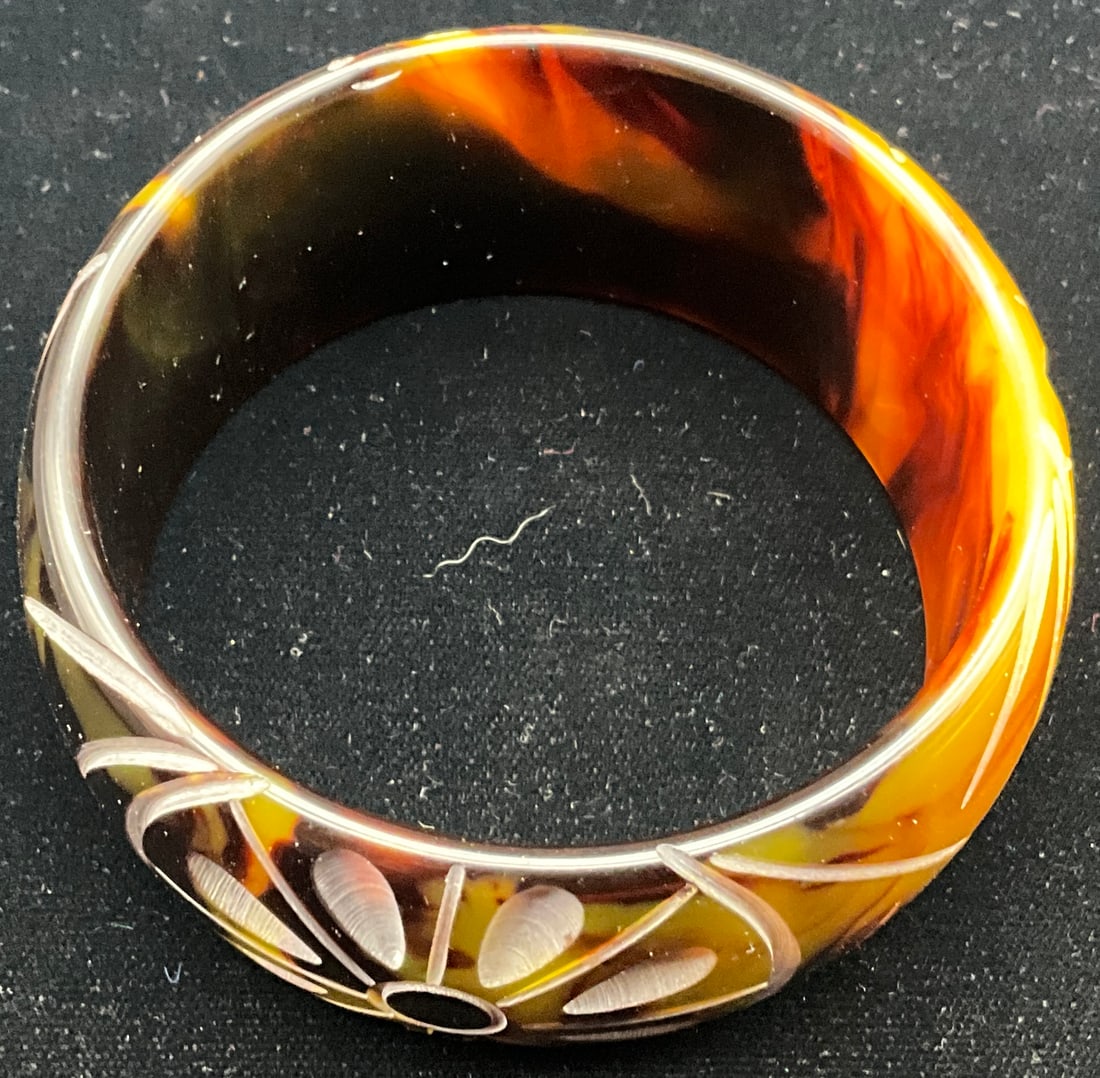 Vintage Carved Simulated Tortoiseshell Bangle Bracelet - 2