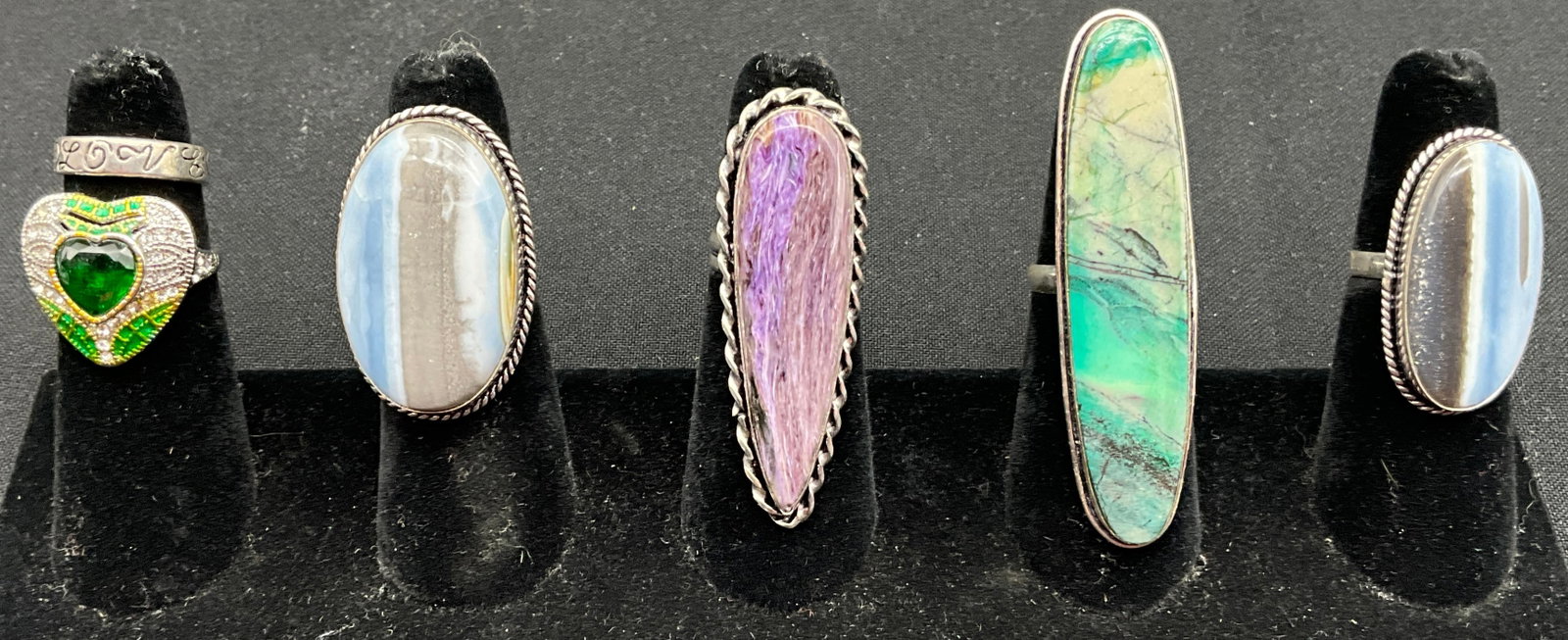 An Assortment of Vintage Costume and Sterling Silver Jewelry - 3
