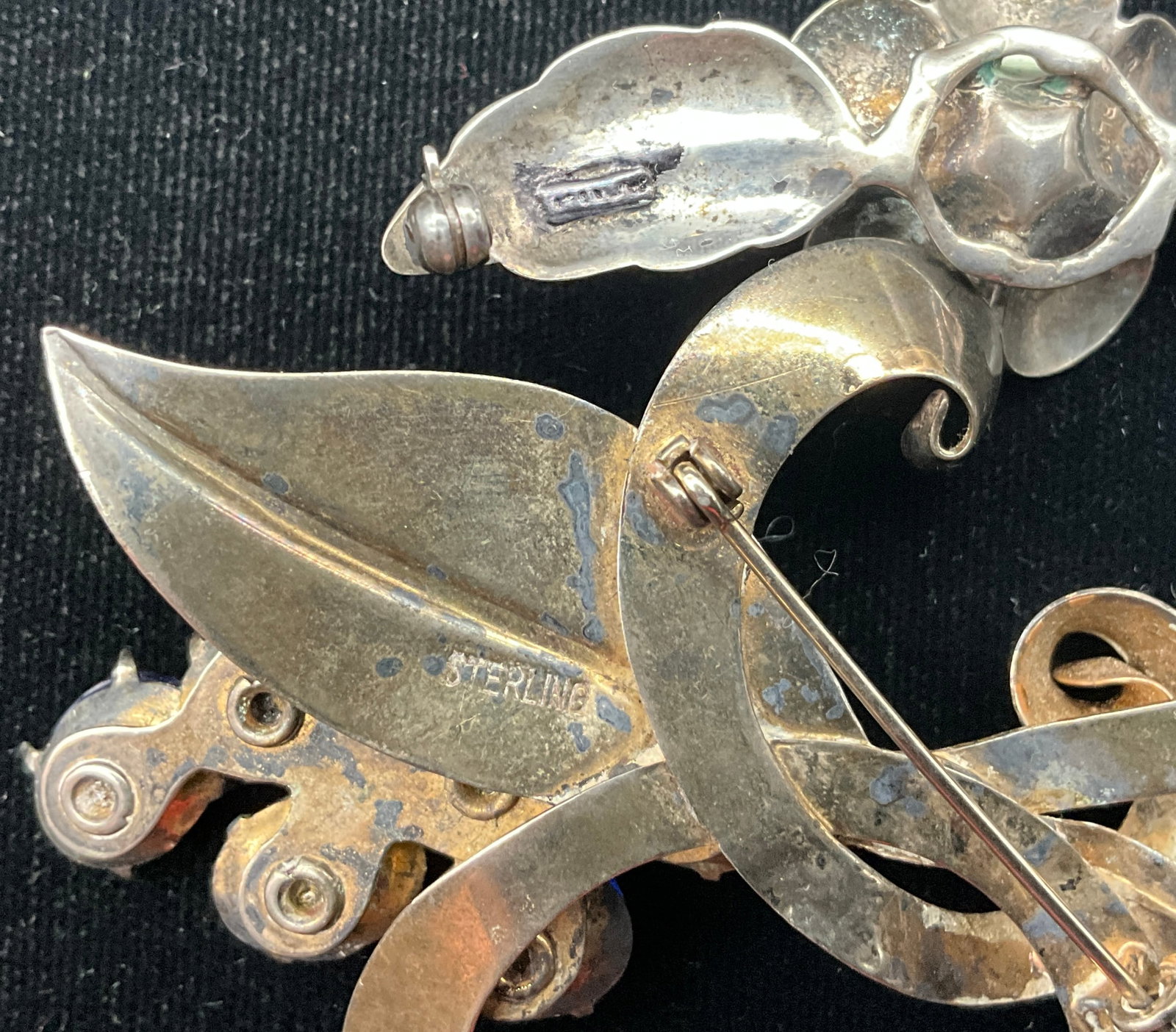 A Collection of Four Vintage Sterling Silver and Rhinestone Floral and Figural Brooches - 3