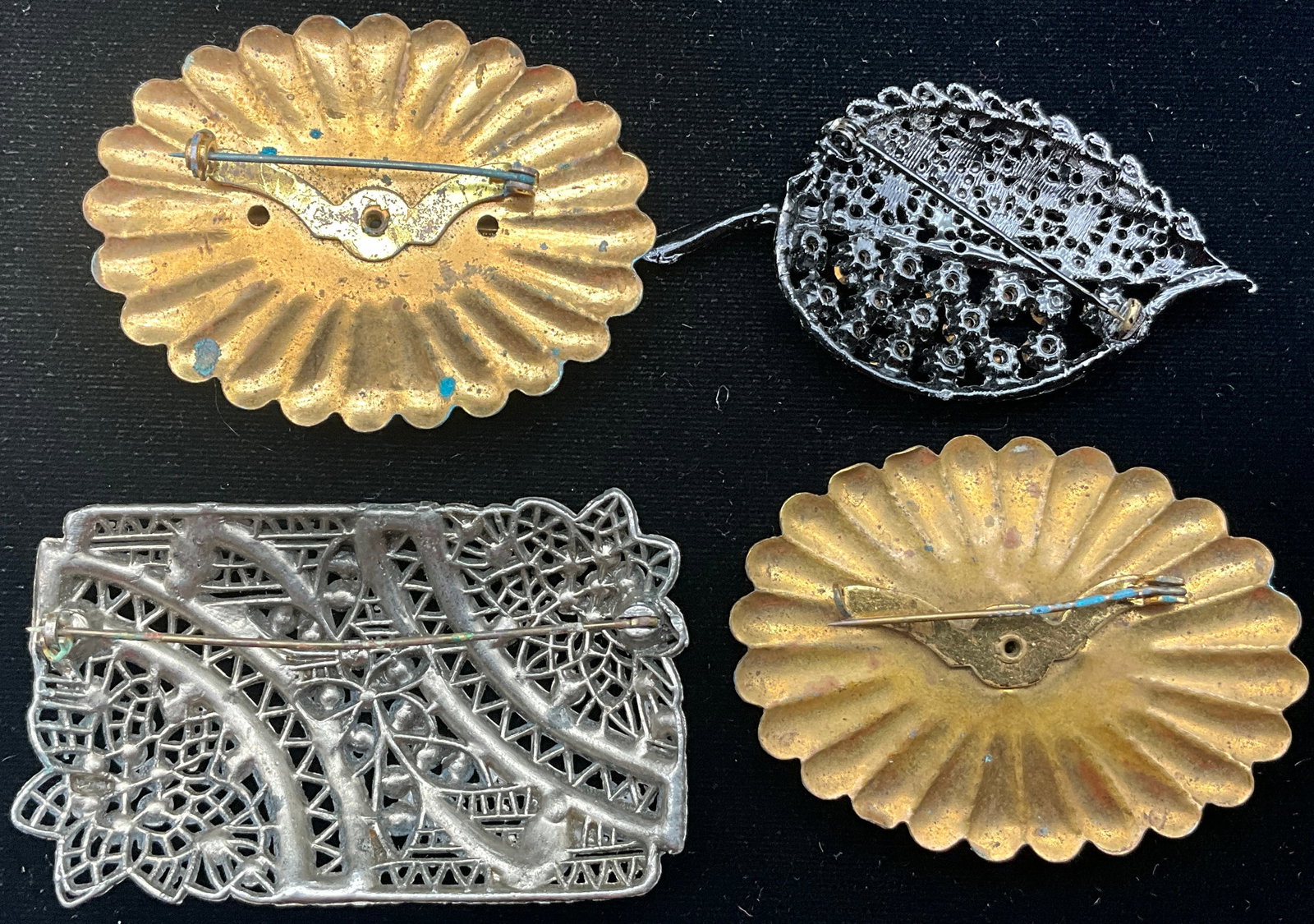 A Group of Four Vintage Costume Jewelry Brooches - 3