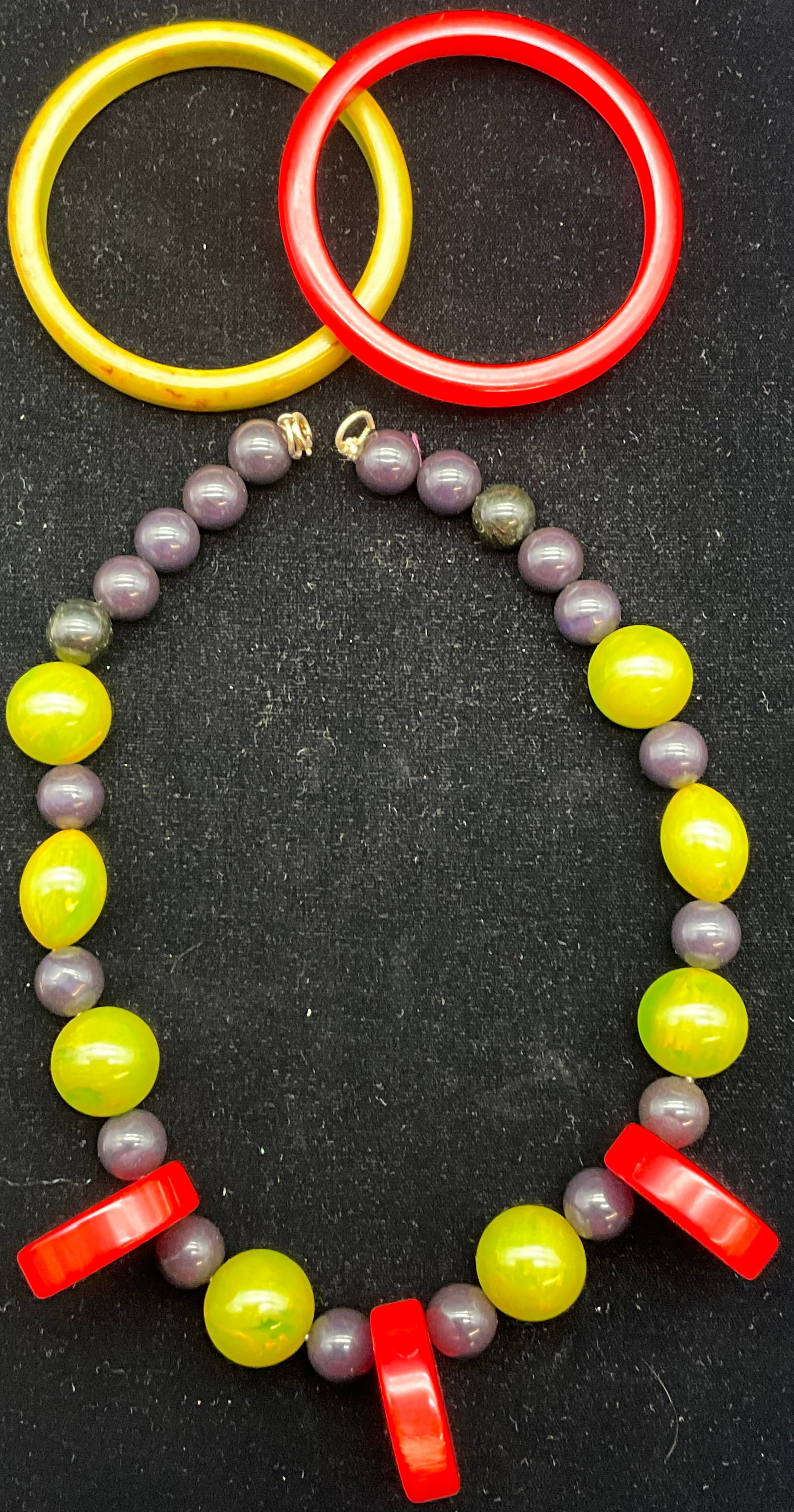 Three-Piece Bakelite Jewelry Set - 2