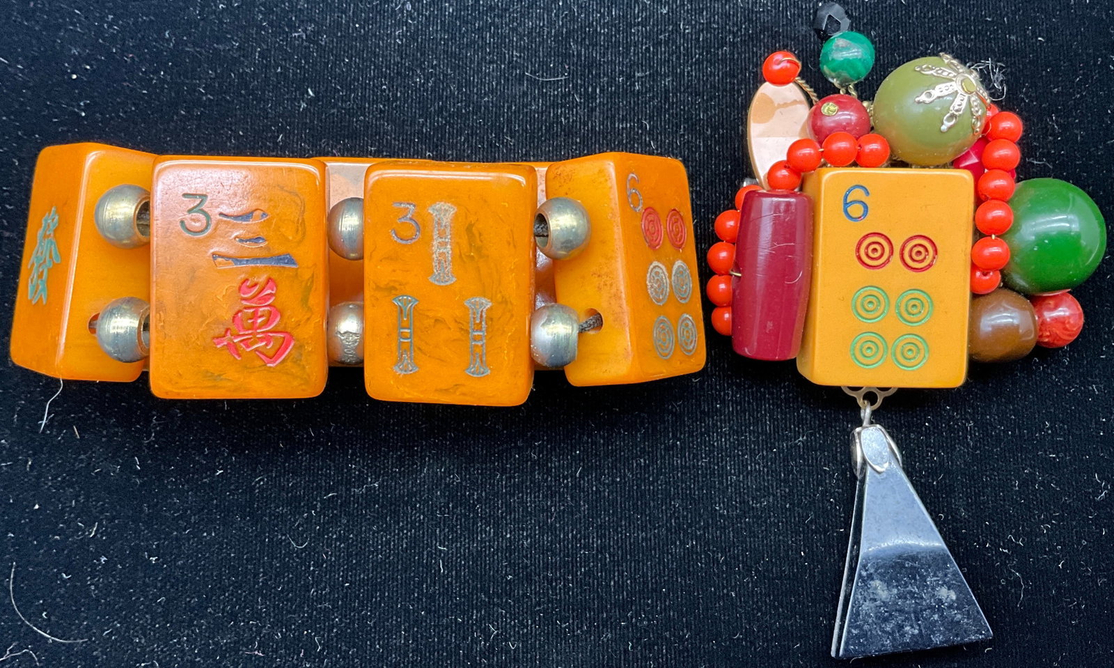 Two Vintage Bakelite Mahjong Theme Costume Jewelry Items - 2