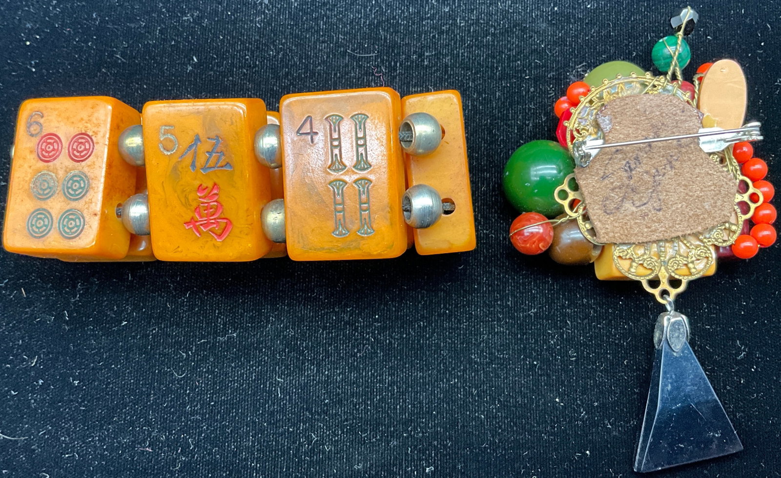 Two Vintage Bakelite Mahjong Theme Costume Jewelry Items - 3