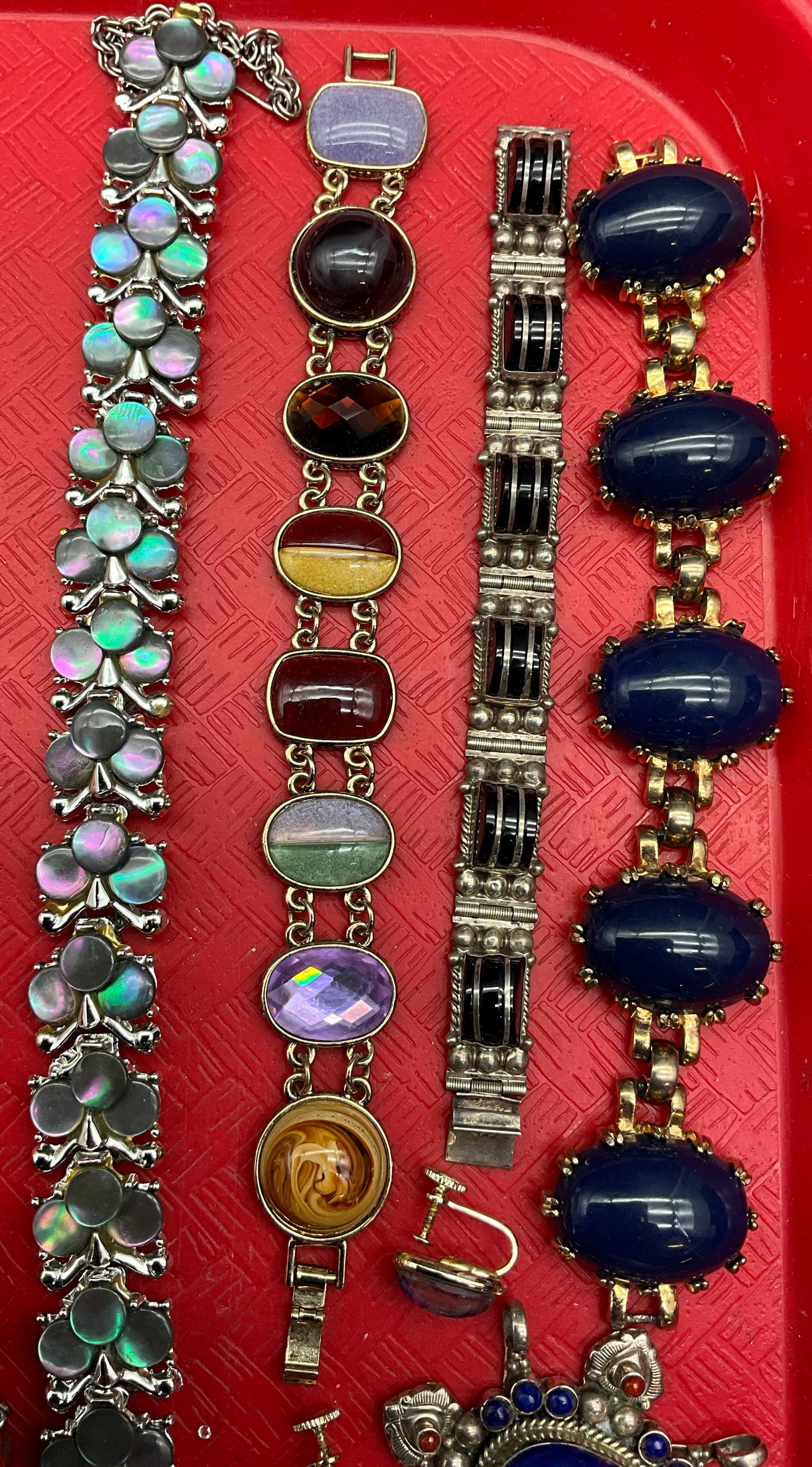 A Collection of Vintage Costume and Gemstone Jewelry - 3