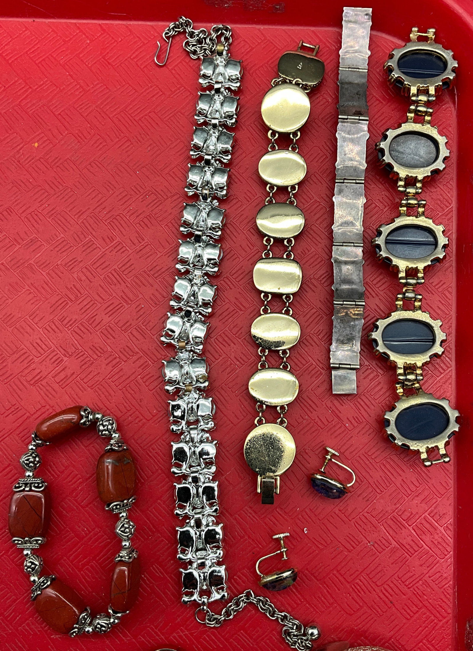 A Collection of Vintage Costume and Gemstone Jewelry - 4