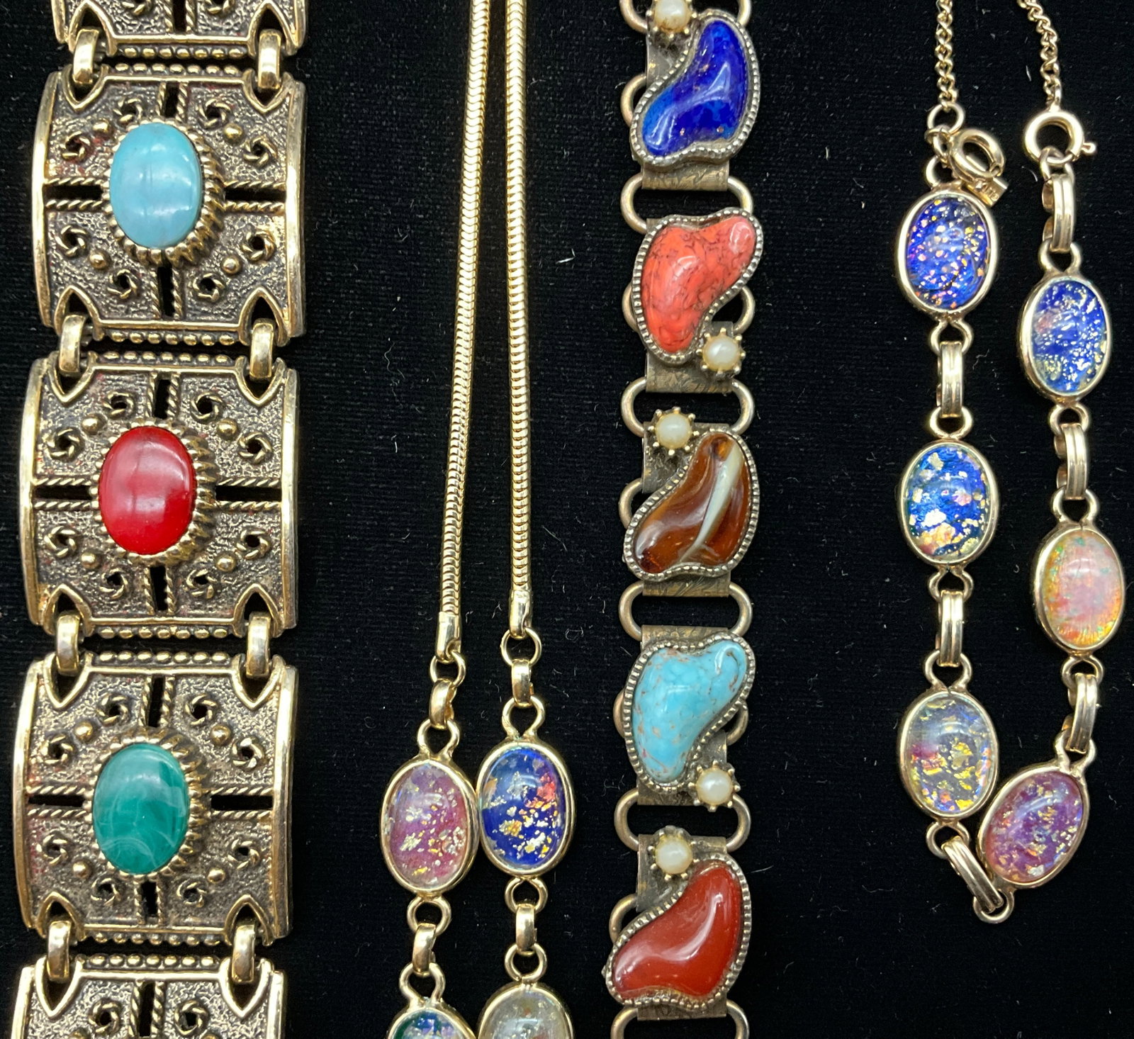 A Collection of Vintage Gold-Tone Jewelry - 3