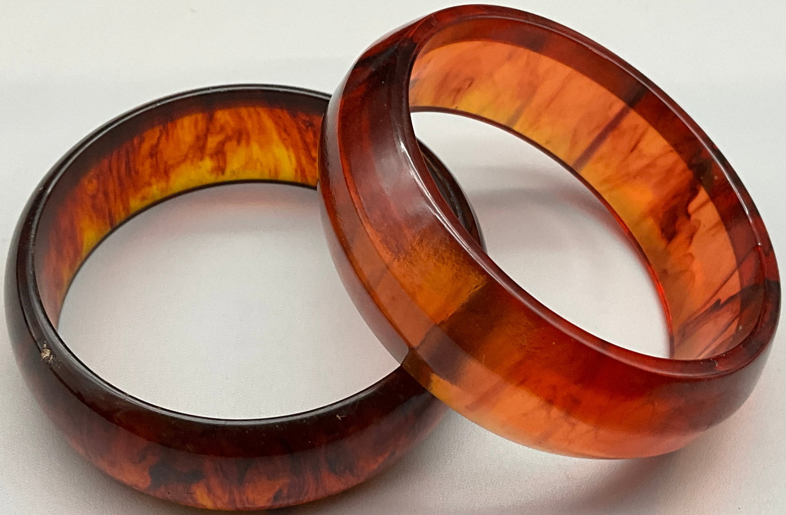 A Trio of Vintage Bakelite and Beaded Link Bracelets - 3