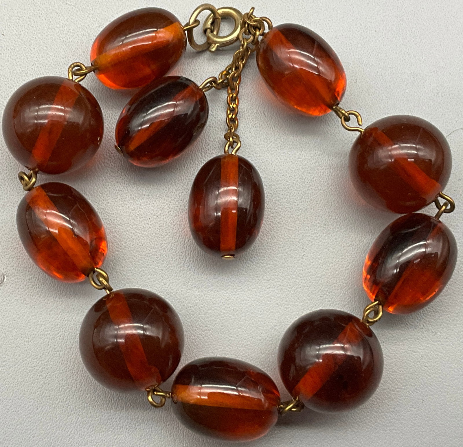 A Trio of Vintage Bakelite and Beaded Link Bracelets - 4