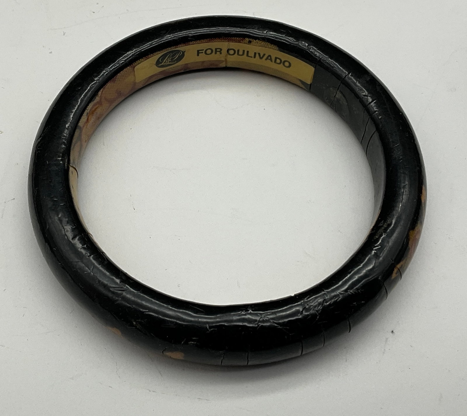 A Collection of Six Vintage Bangle Bracelets Including Bakelite and Oulivado - 3