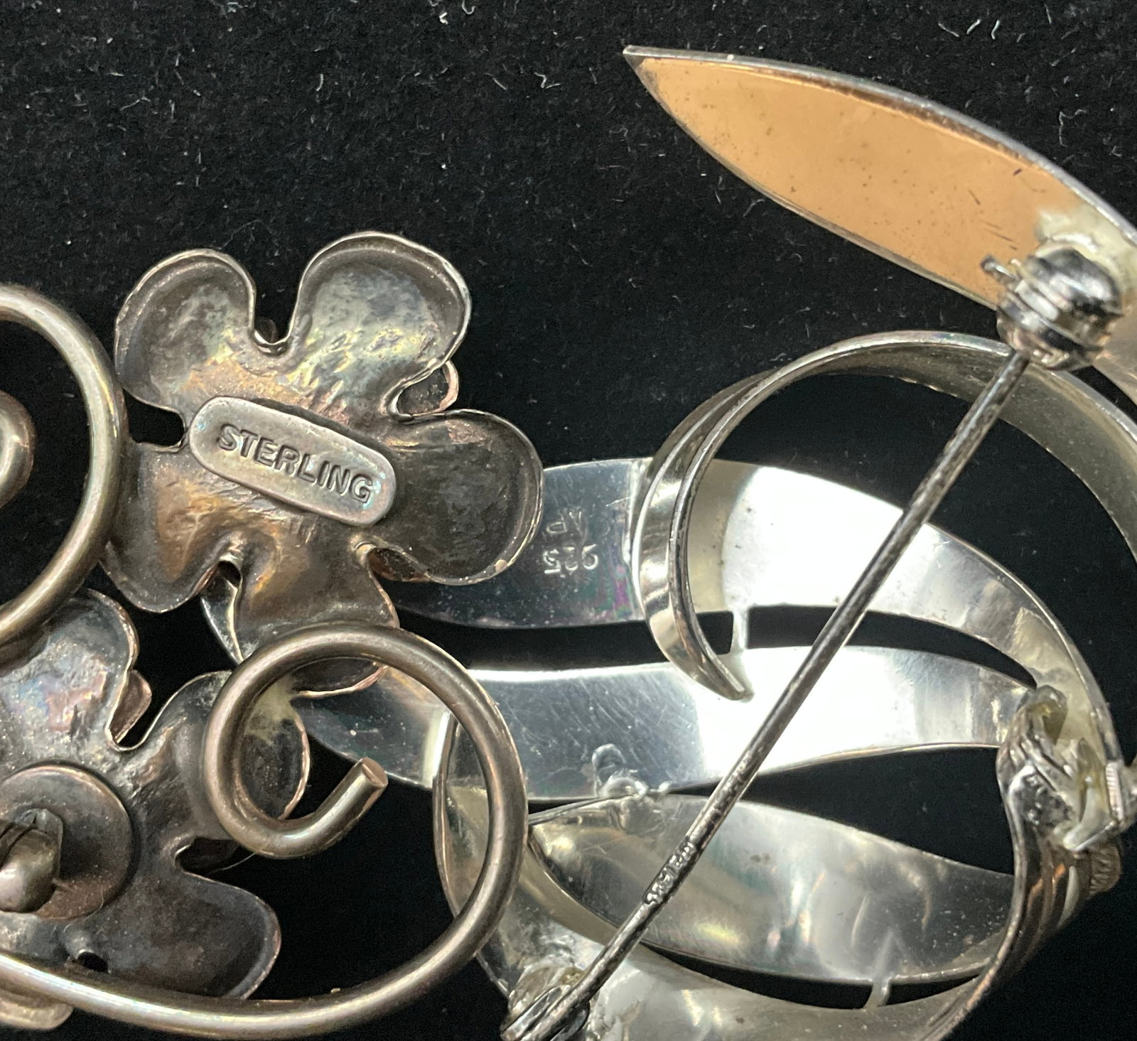 Group of Five Vintage Sterling Silver and 12K Gold-Filled Floral and Modernist Brooches - 4
