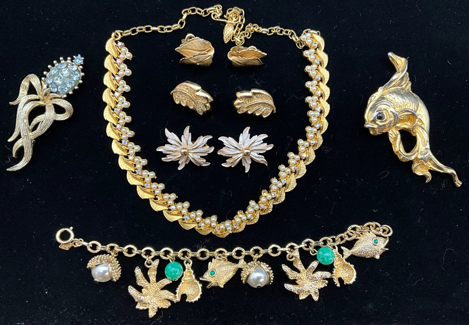 A Collection of Gold Toned Vintage Costume Jewelry - 2