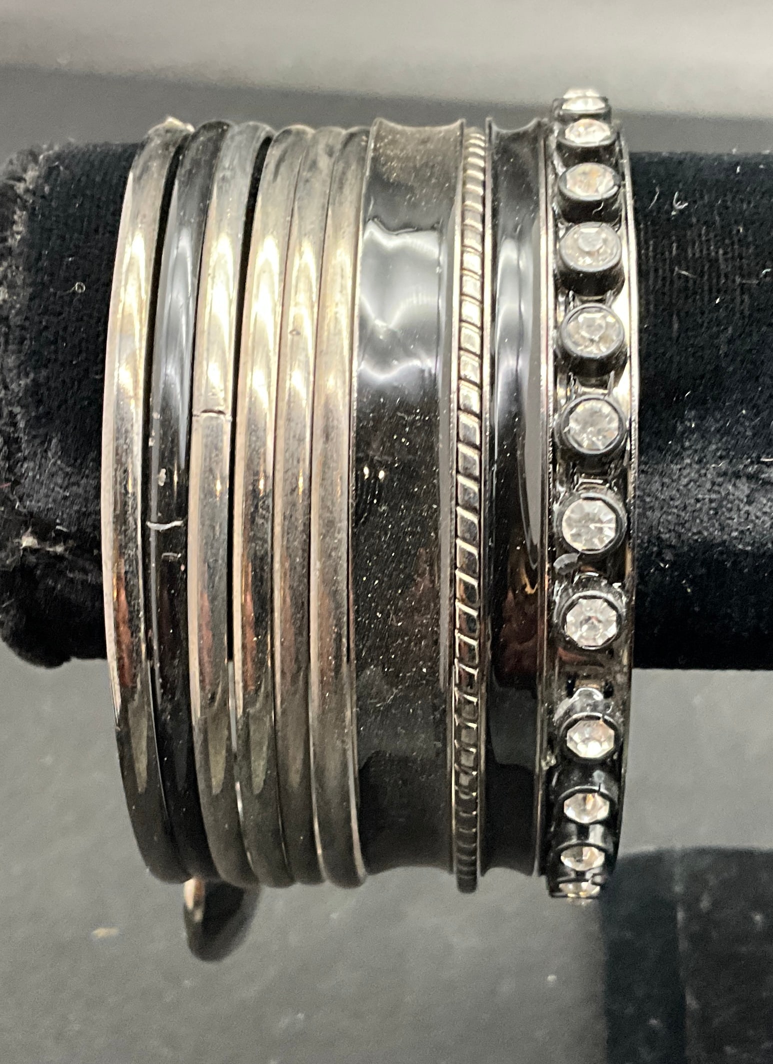 A Set of Twelve Gunmetal Tone Costume Bangle Bracelets - 3