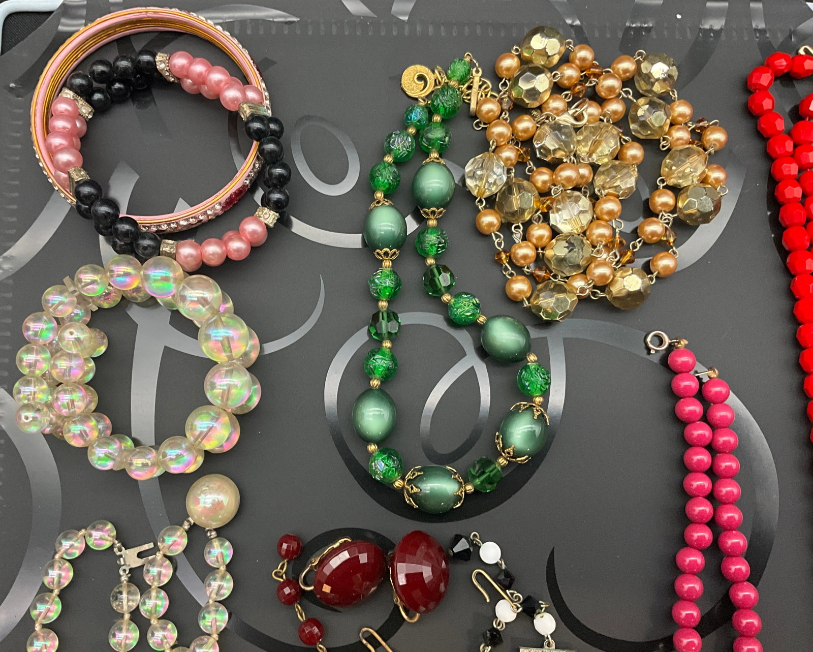 A Collection of Vintage Mid-Century Costume Jewelry Including Richelieu and Dalsheim - 4