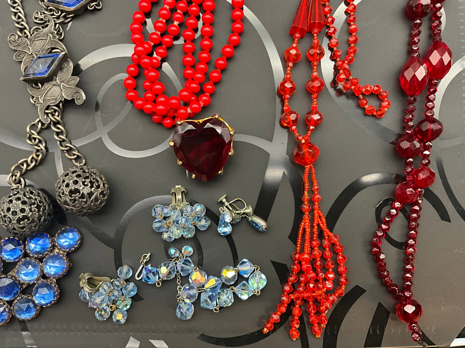 An Assortment of Vintage Red and Blue Costume Jewelry - 3
