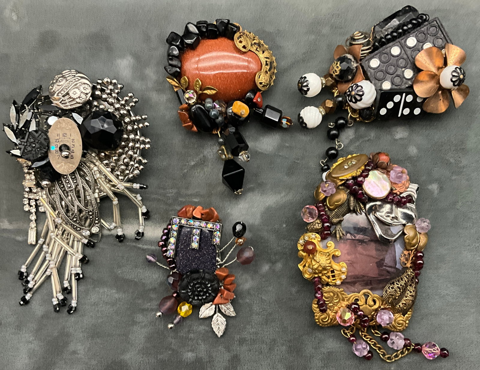 A Collection of Five Sarah Jane Artisan Mixed Media Assemblage Brooches - 2