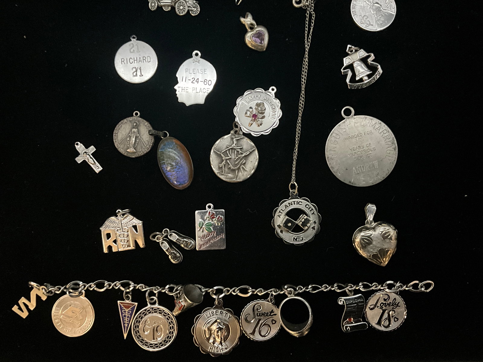 A Collection of Wells and Other Sterling Silver Jewelry - 4