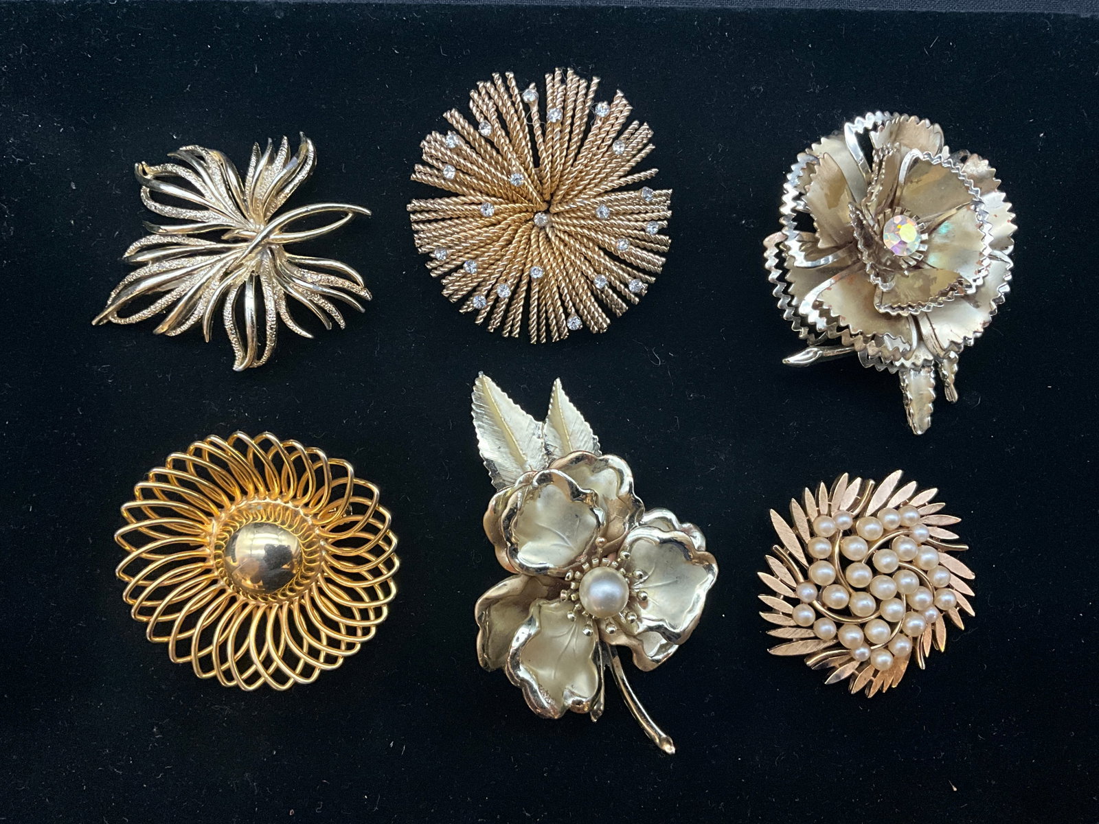 A Collection of Six Vintage Costume Jewelry Brooches including Trifari and Ceil Chapman - 2