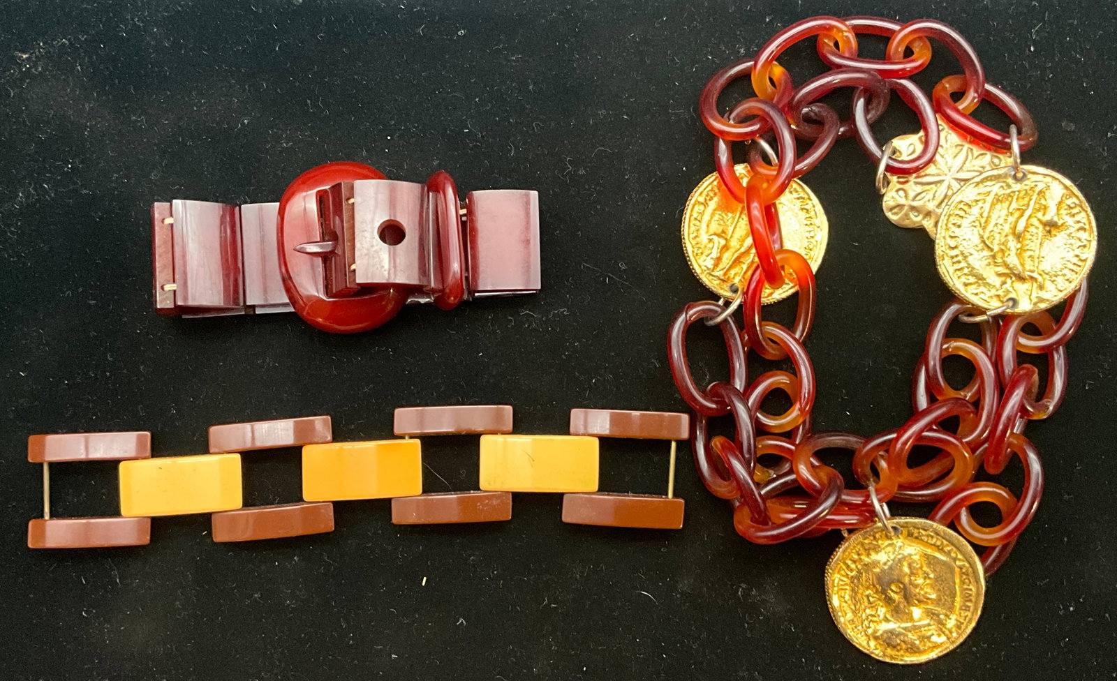 A Trio of Vintage Bakelite Jewelry including a 28 Inch Long Necklace - 2