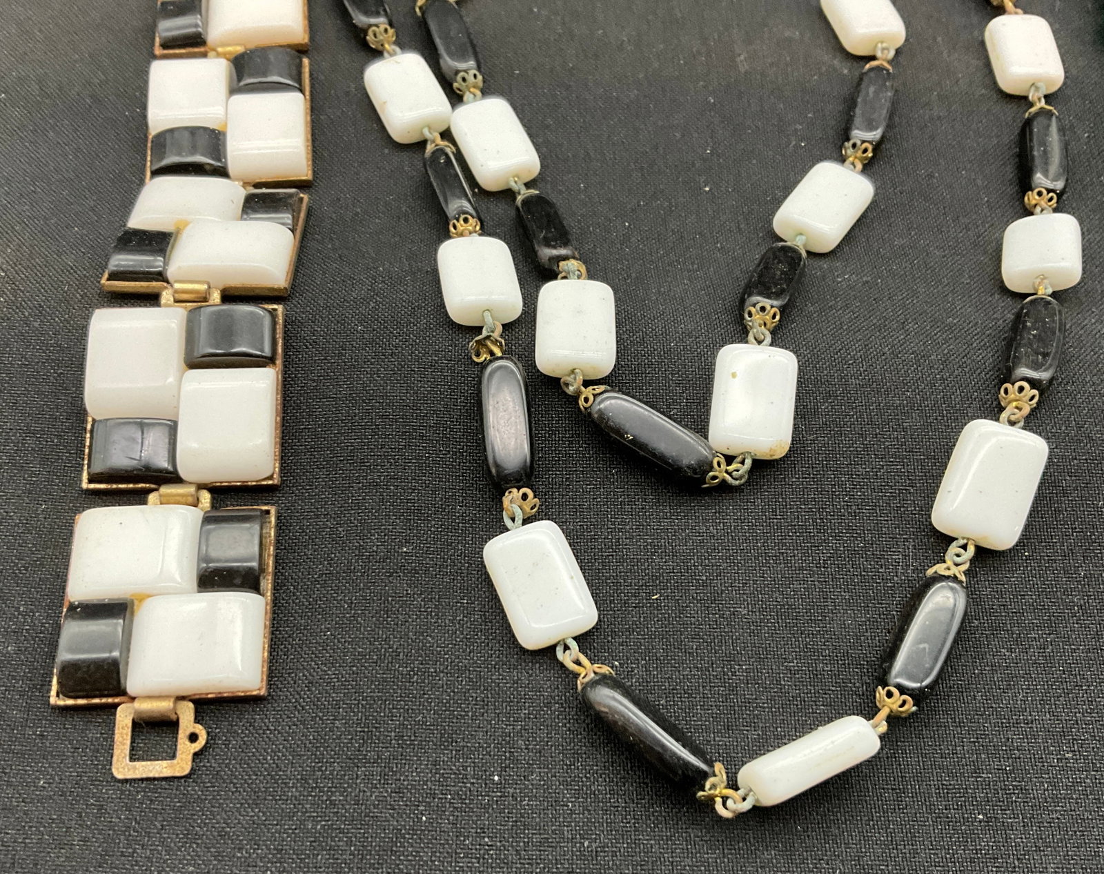 A Group of Four Art Deco Style Geometric Plastic and Glass Costume Jewelry Pieces - 2