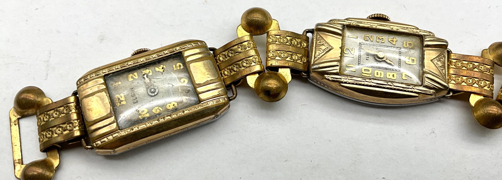 A Group of Four Art Deco Ladies Wristwatches Configured as a Bracelet - 2