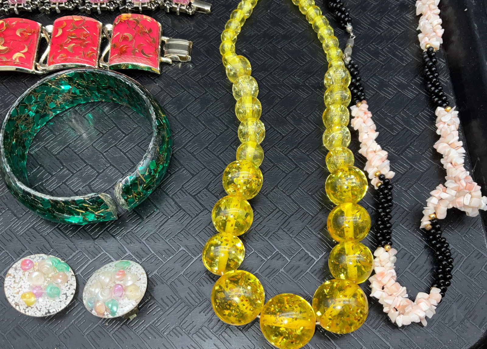 A Collection of Vintage Mid-Century Costume Jewelry - 3