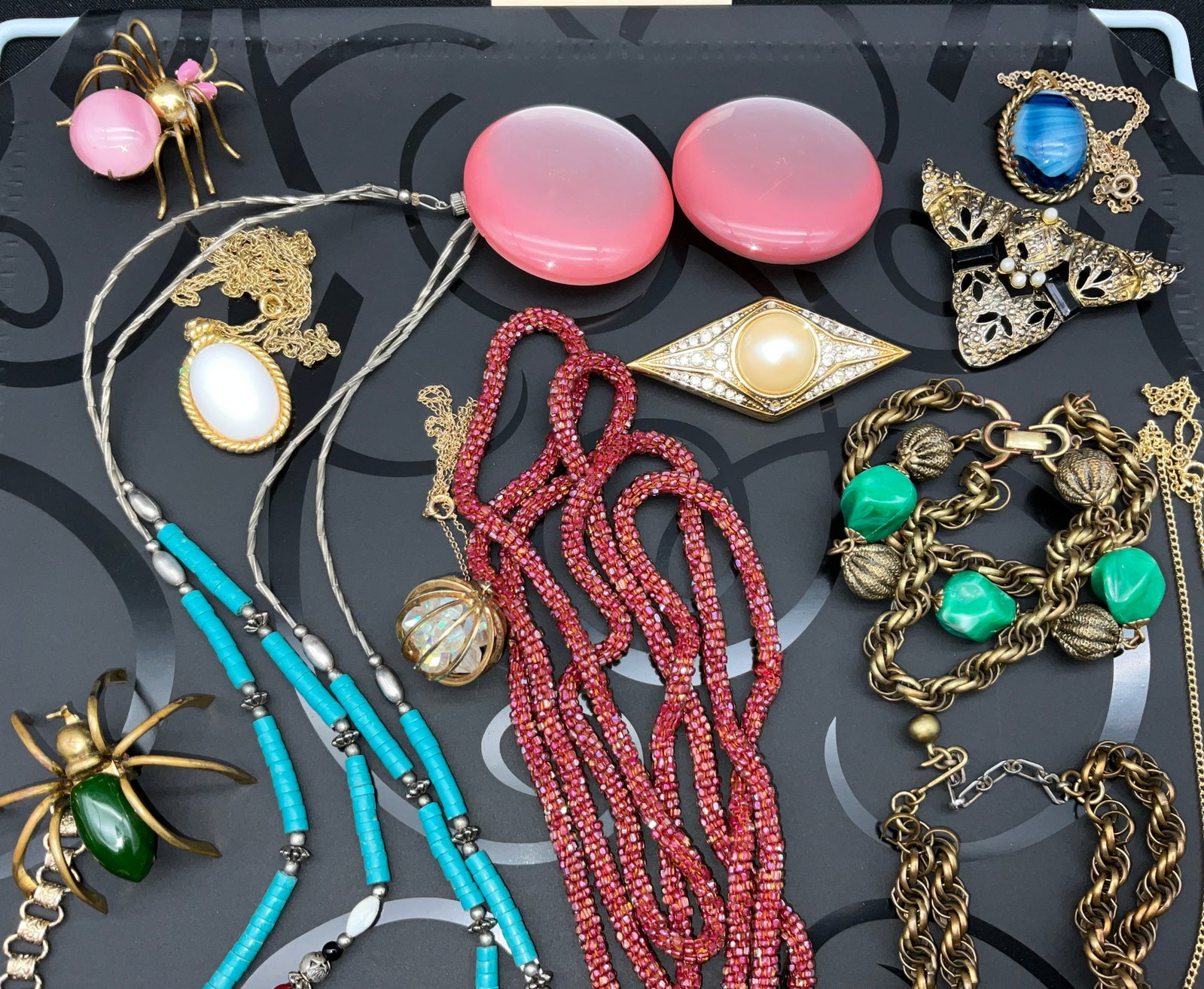 A Collection of Vintage Costume Jewelry Including Signed Trifari Necklace - 5