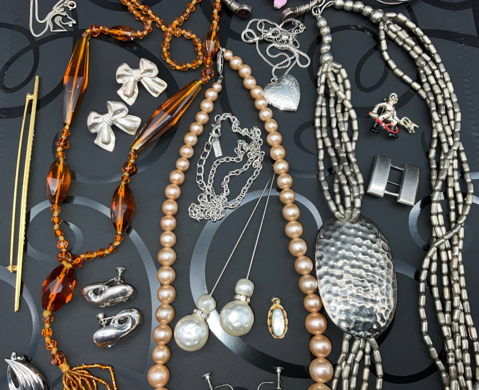A Collection of Vintage and Modern Costume Jewelry - 3
