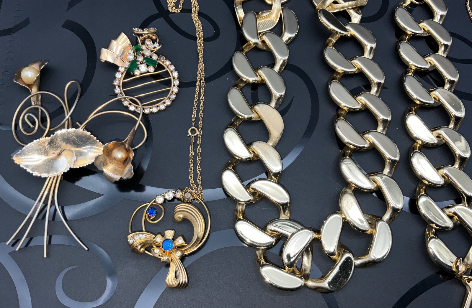 An Assortment of Eighteen Vintage Costume Jewelry Pieces - 2